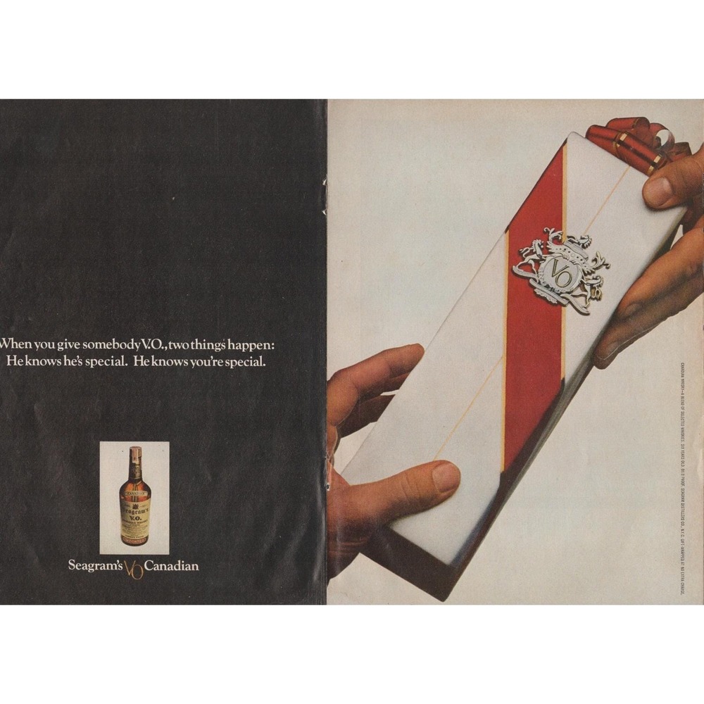 Vintage 1969 Seagram's VO Canadian Whisky Print Ad Holiday Gift Box Christmas